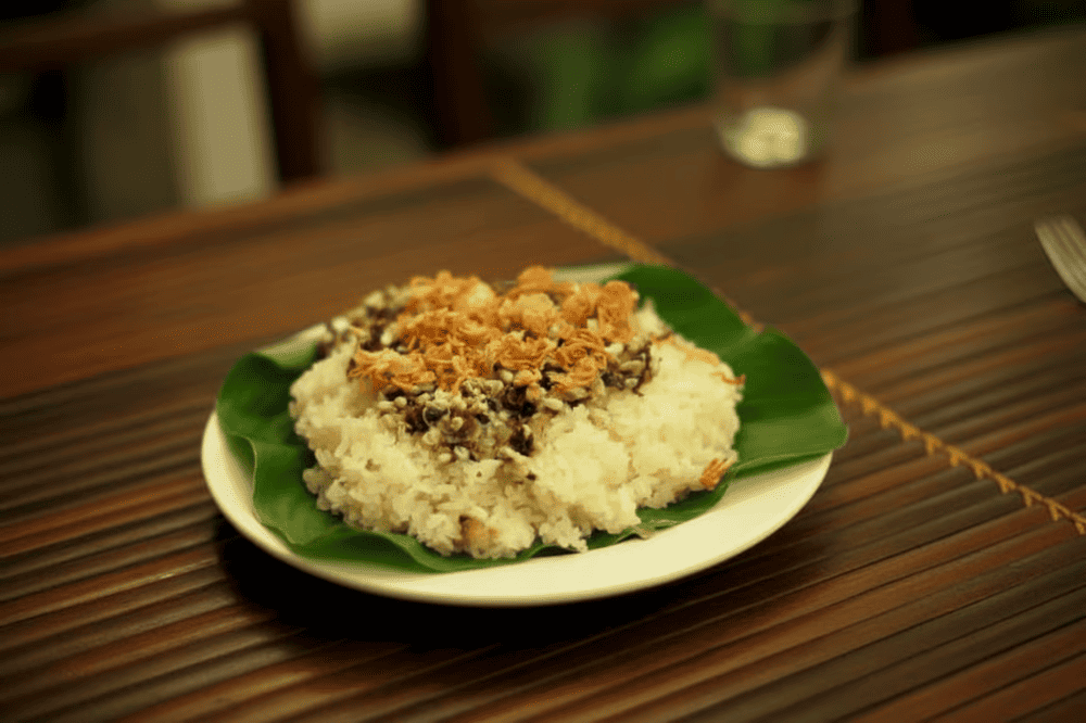 Món xôi trứng kiến chứa đựng nét văn hóa đặc trưng của người Mường